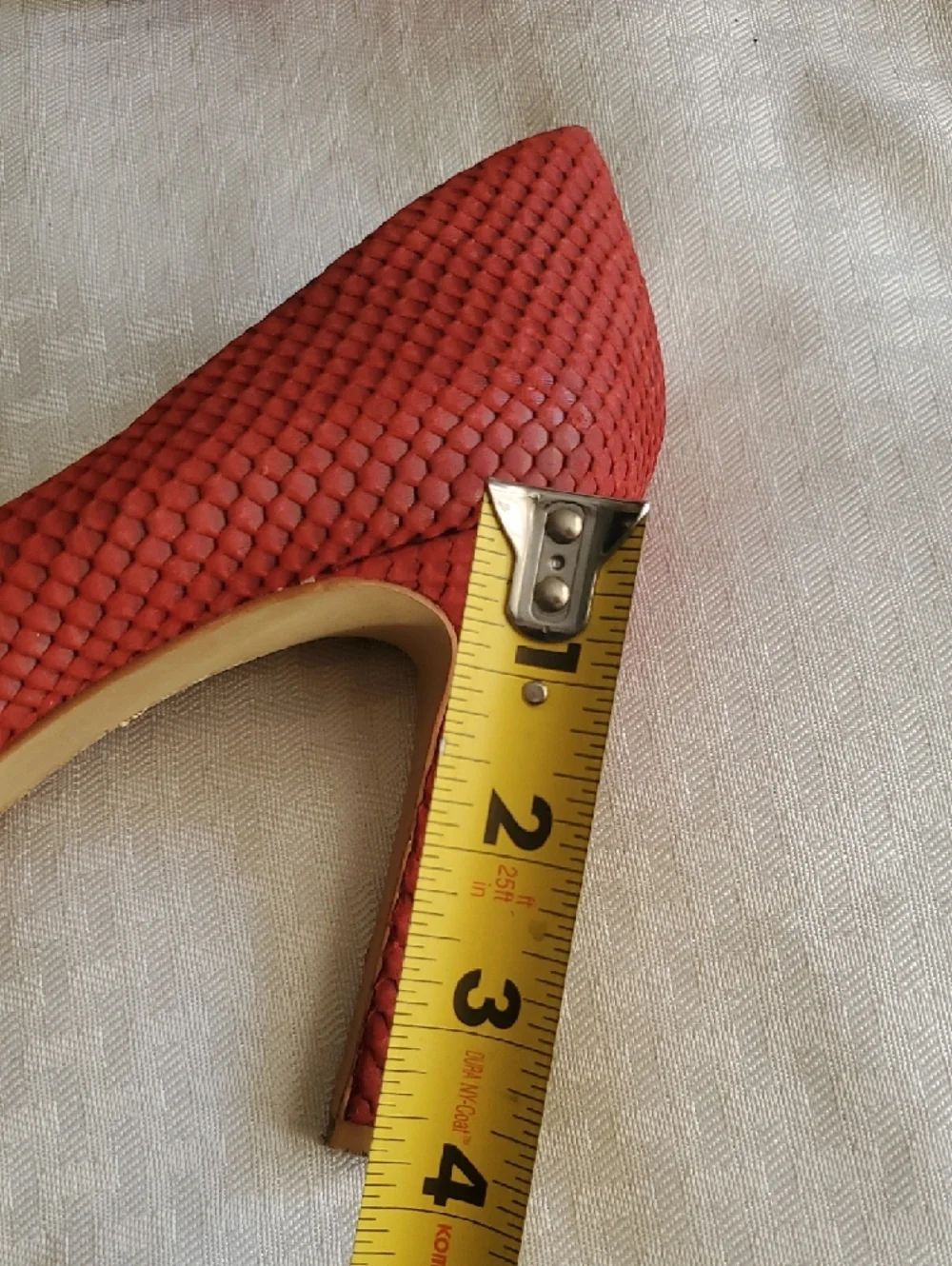 Vince Camuto Red Textured Pointed-Toe Stiletto Pumps Size 10 - Picture 14 of 15